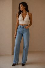 Top Ally – eleganten top z odprtim hrbtom, bel - slika 3